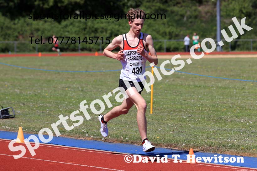 Mens under-17s 3000 metres, 2025 North Eastern Track and Field Champs., Shildon, County Durham. Photo: David T. Hewitson/Sports for All Pics